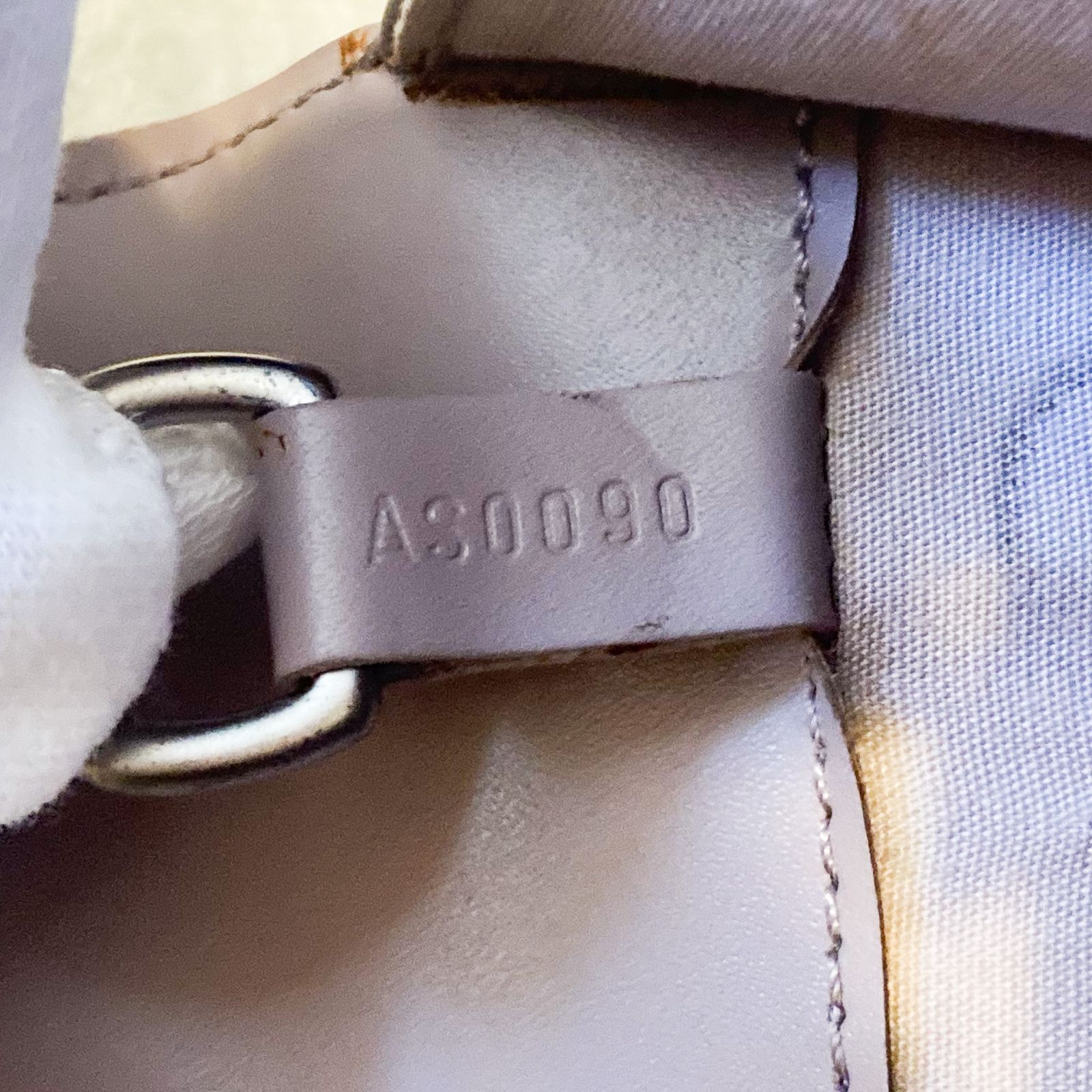 LOUIS VUITTON ルイヴィトン エピ ラマチュエル M5247B レザー 