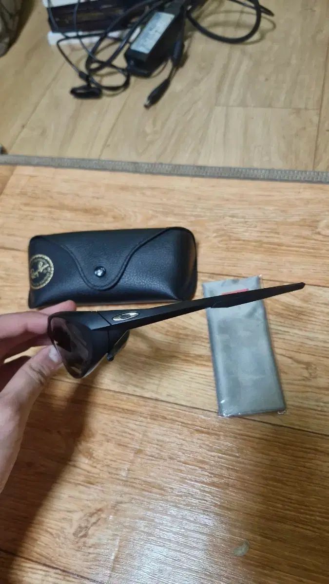 レイバン サングラス ブラック ケース メガネ拭き