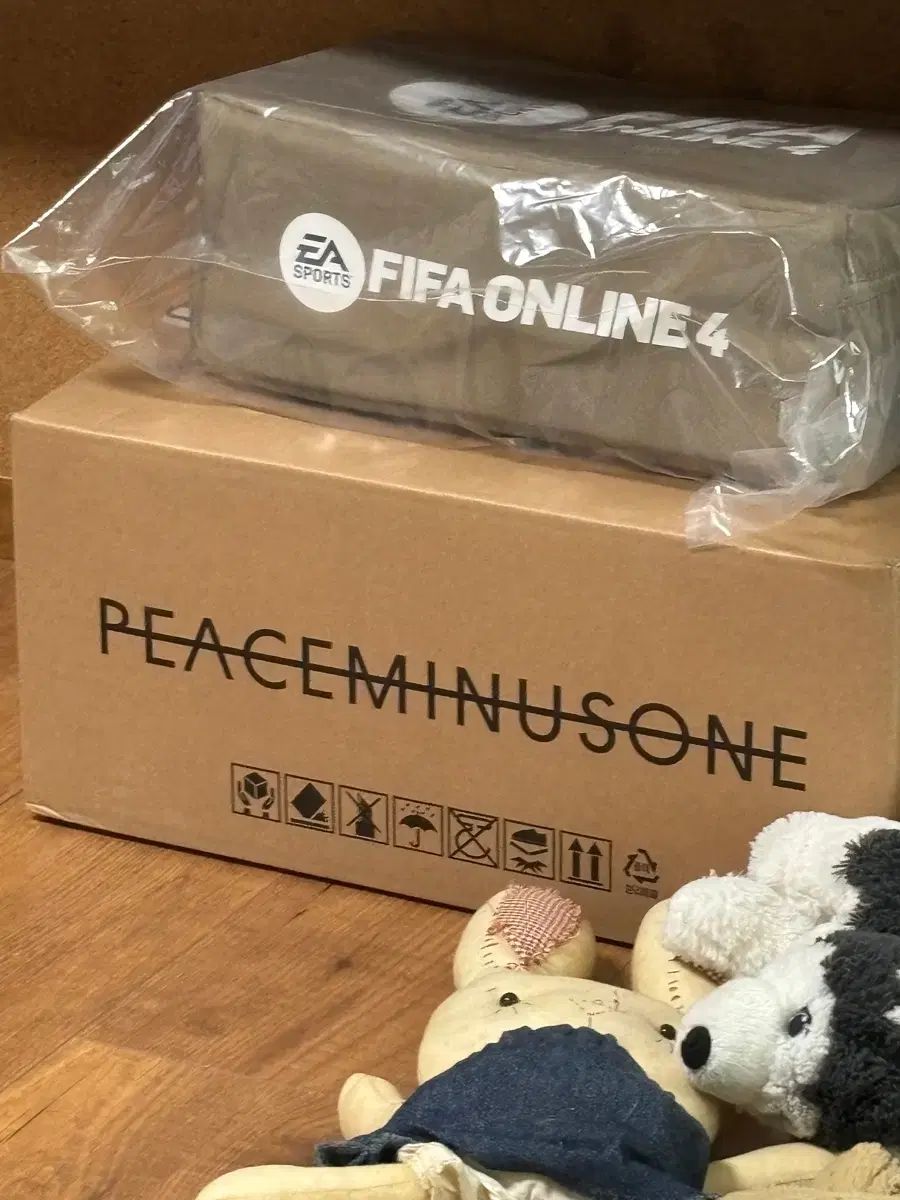 ナイキ エアフォース1 パラノイズ 3 0 ピースマイナスワン 280