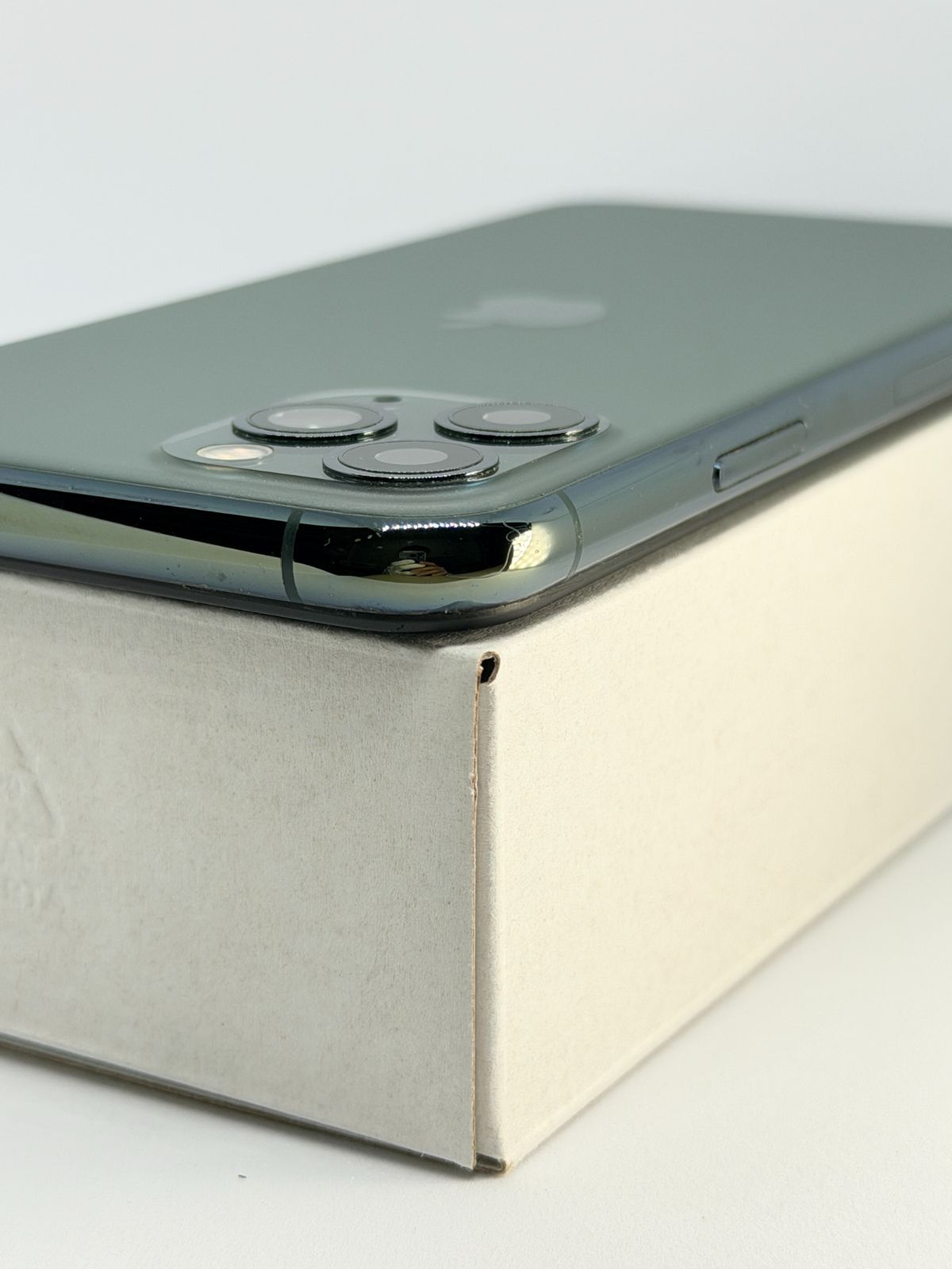 【BT100%】 iPhone 11 Pro 64GB iphone11pro_64.jpg