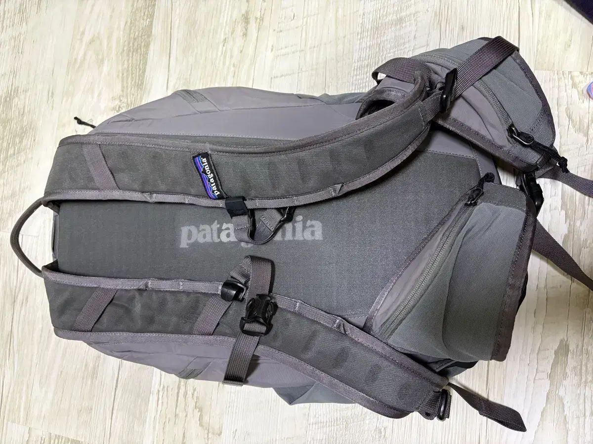 patagonia パタゴニア グレー バックパック バッグ 【公式通販】