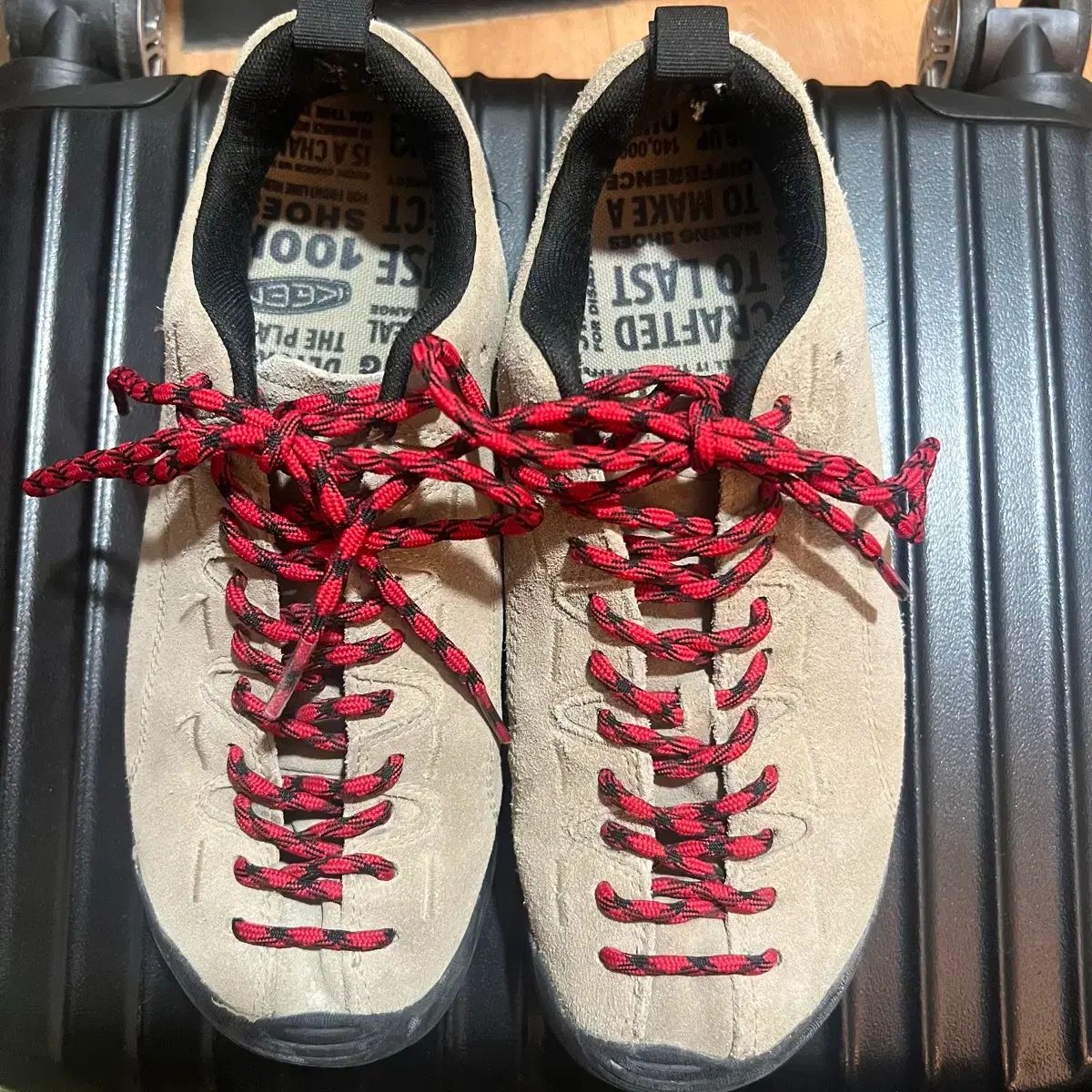 KEEN キーン スウェード スニーカー レッド紐