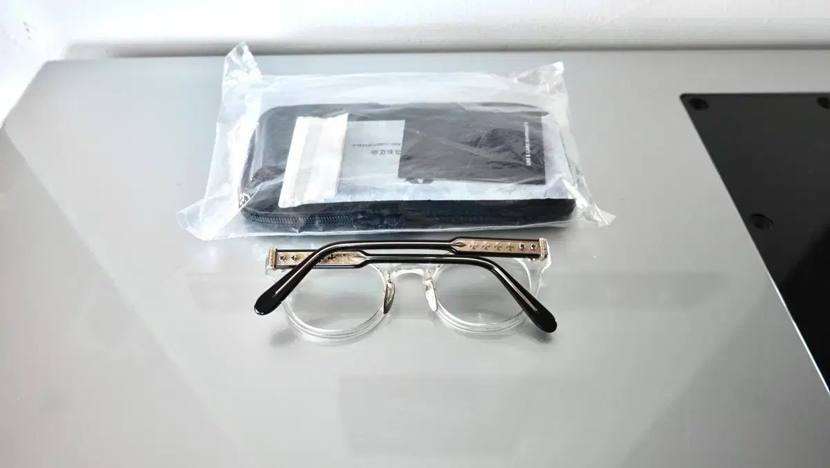 クロムハーツ 딩가ロングリングロング2 クリスタル ブラック シルバー メガネ