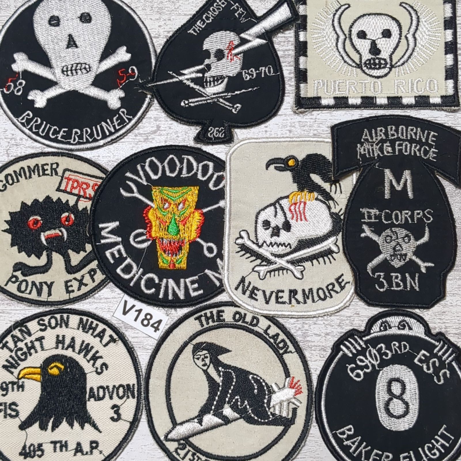 初売600円引☆1/7まで！ ワッペン 10枚 ☆V184 BLACK 黒 白 ベトナム