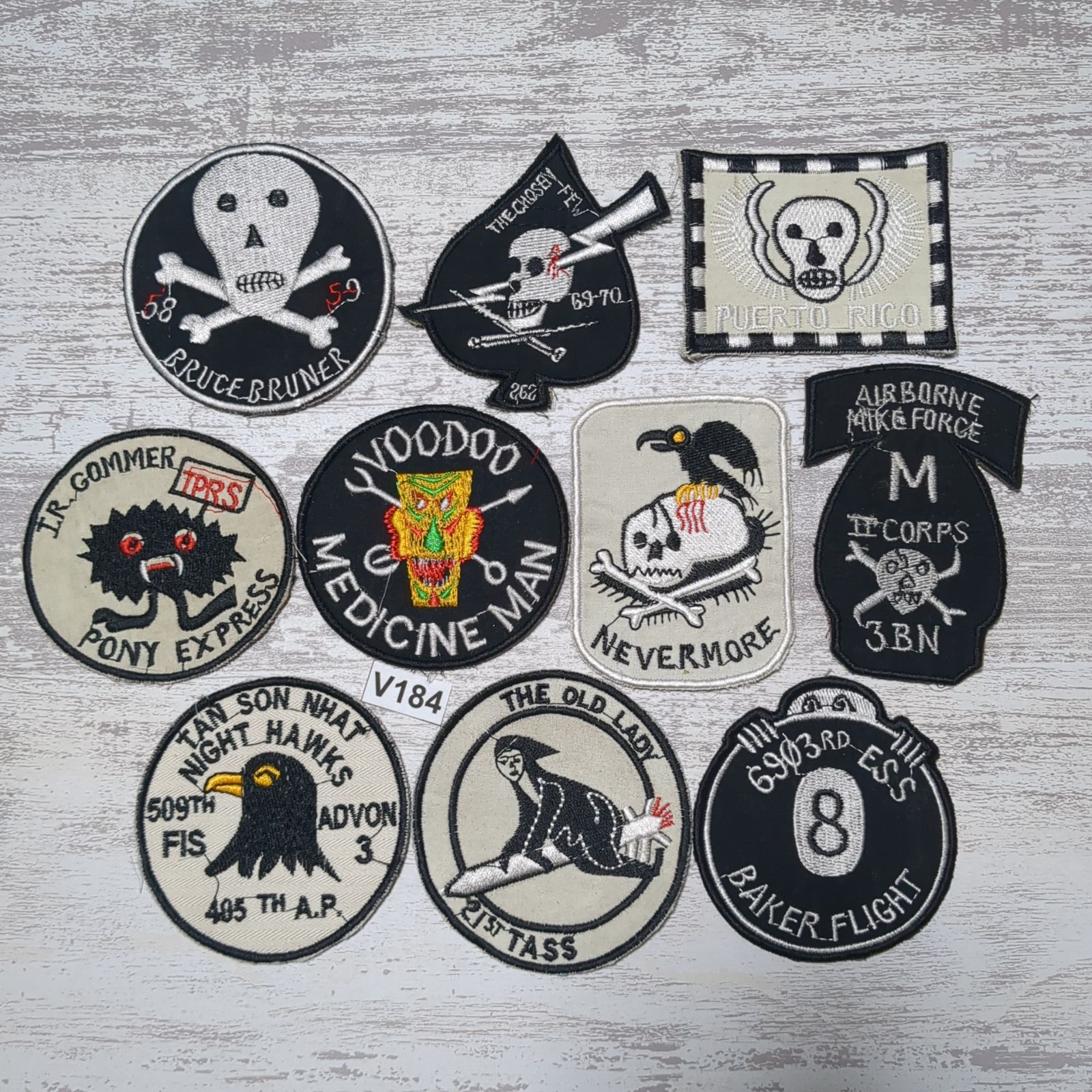 初売600円引☆1/7まで！ ワッペン 10枚 ☆V184 BLACK 黒 白 ベトナム