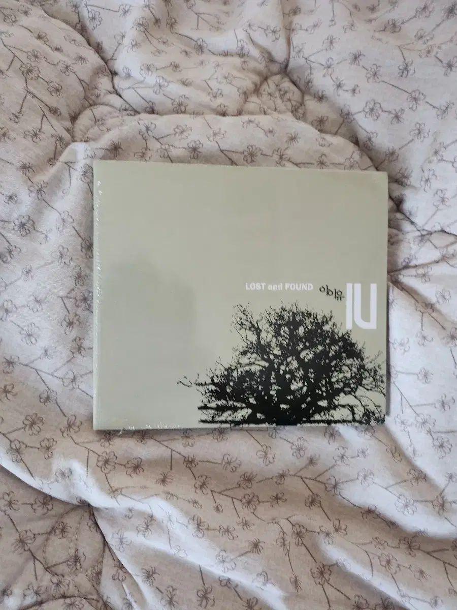 IU Lost and Found アルバム 未開封 - メルカリ
