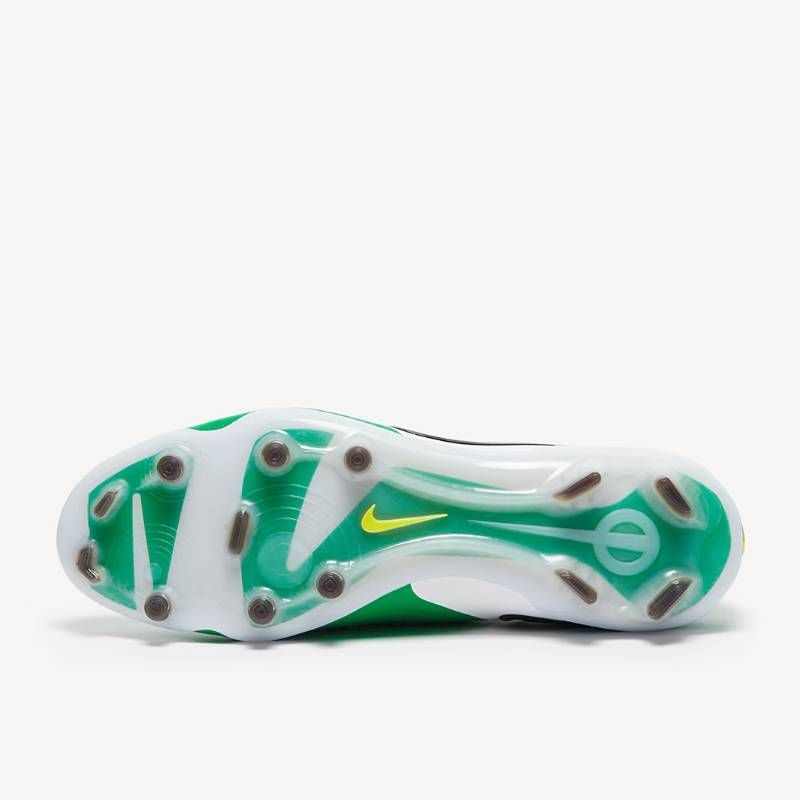Nike Tiempo サッカーシューズ 緑色 送料無料・匿名配送】Nike サッカー スパイク Nike Tiempo Legend 10