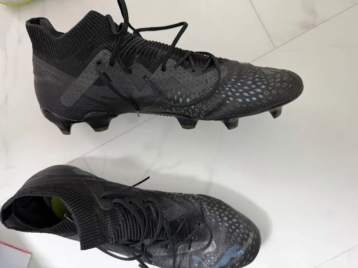 プーマ Hello Future ULTIMATE サッカーシューズ FG