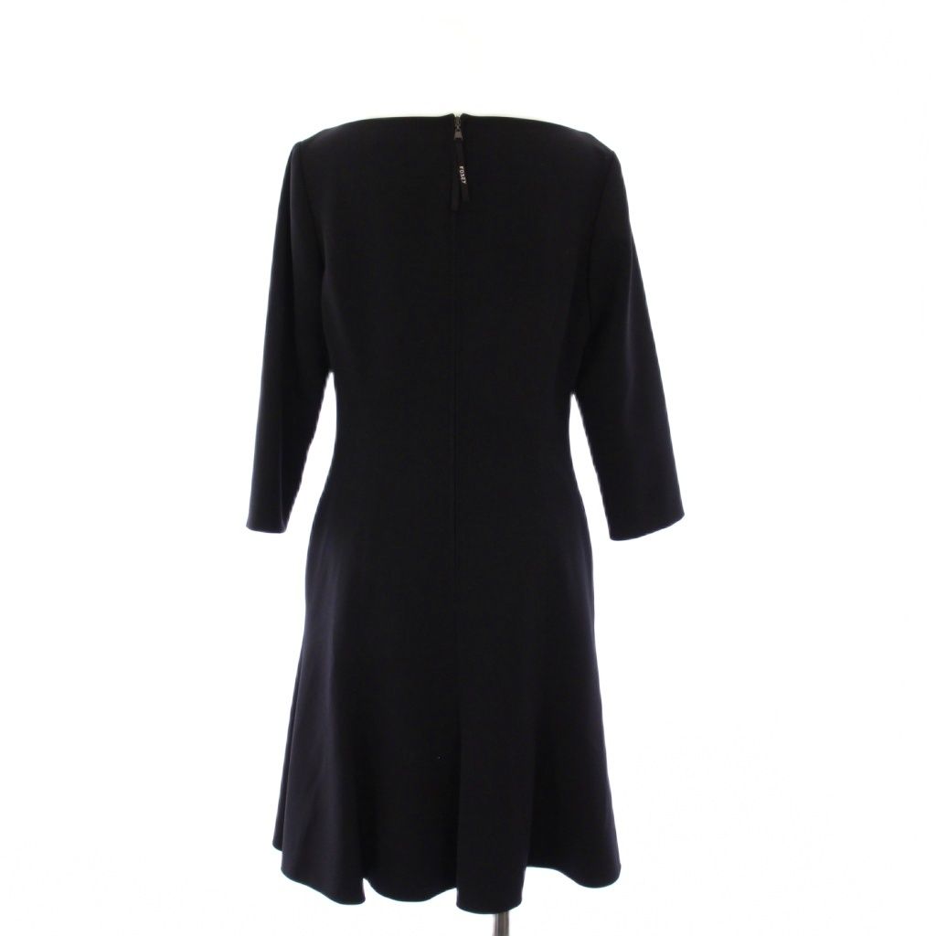 スクエアネック 38