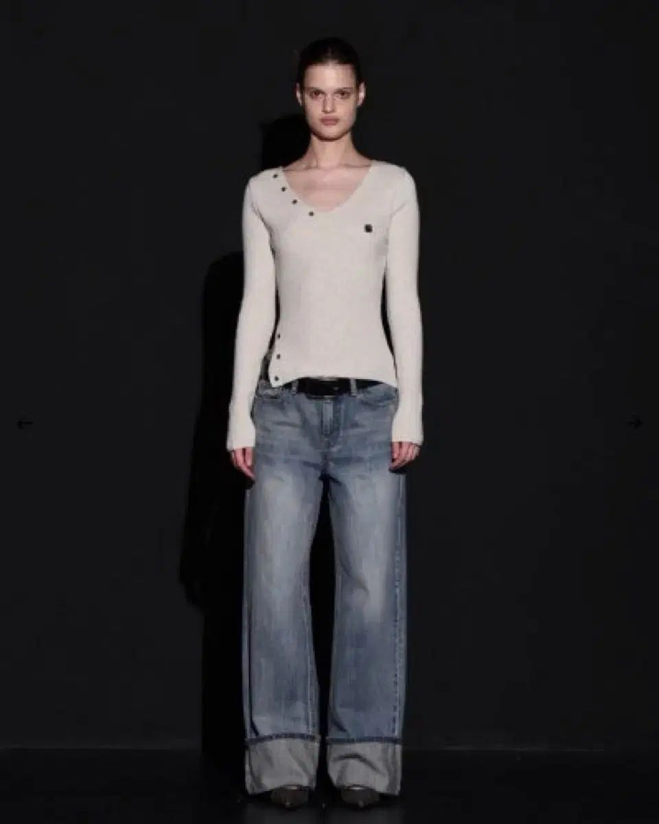 BOHEMSEO ボヘミアンソウル ボタンVネック スリット ニット