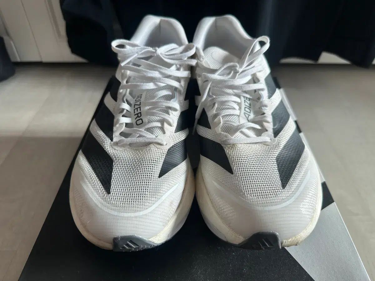 アディゼロ ボストン