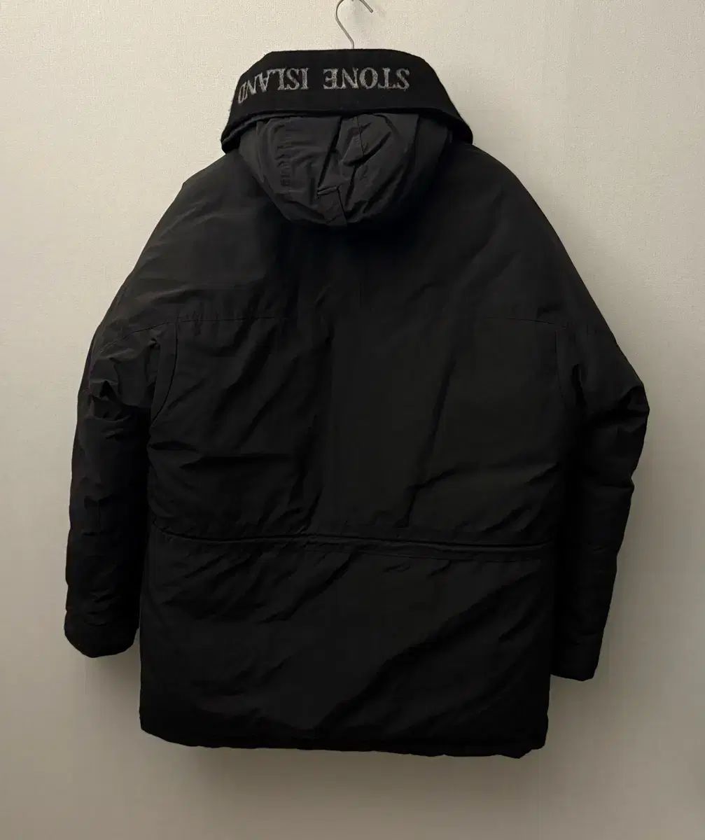 ほぼ XL ストーンアイランド 外ファン マイクロラブ ダウンジャケット ブラック