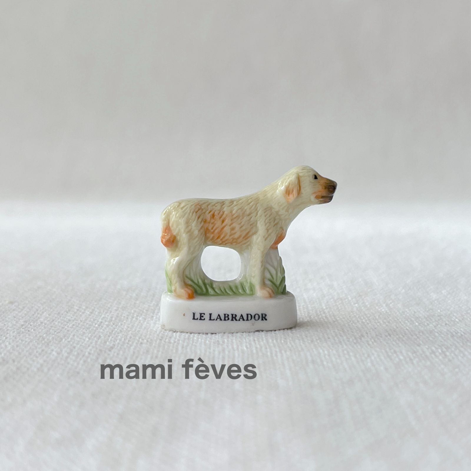 フェーヴ ラブラドール 犬 フランス フェーブ ミニチュア陶器 - メルカリ