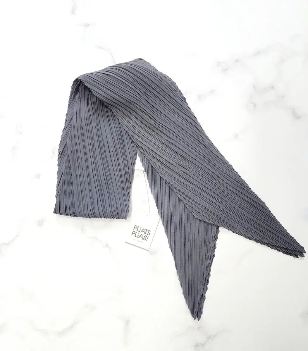 プリーツプリーズベーシックスカーフ