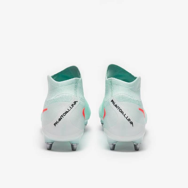 送料無料・匿名配送】Nike サッカー スパイク Nike Phantom Luna 2