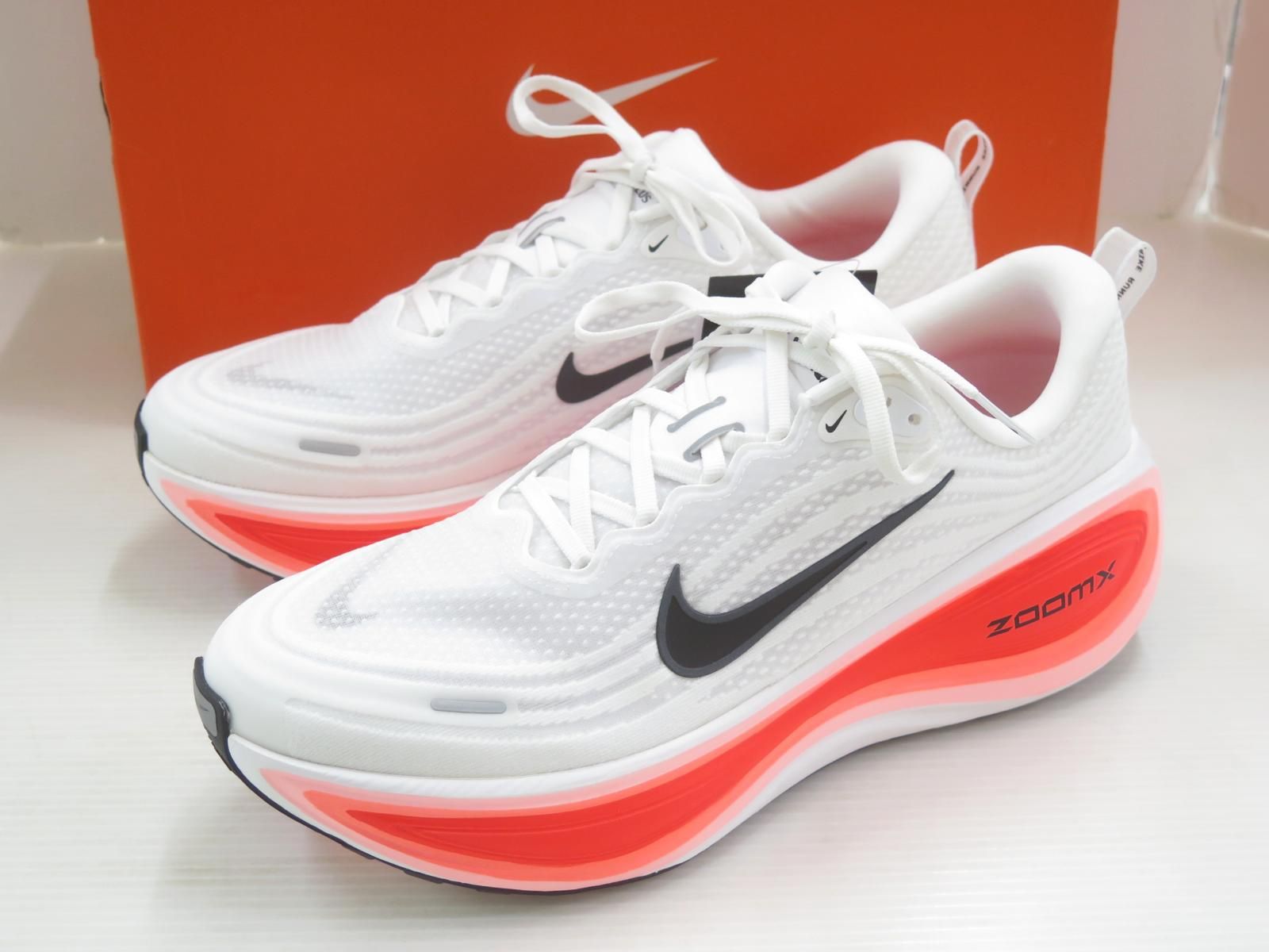 2842 NIKE ナイキ HV 8150 100 VOMERO PLUS ランニングシューズ ♥ 29㎝