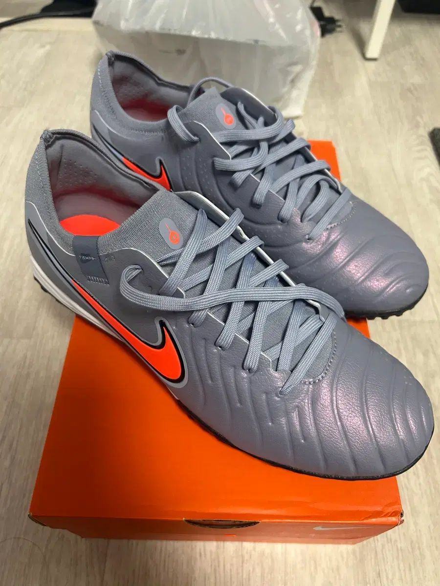 ナイキ ティエンポ レジェンド 10 プロ TF 280