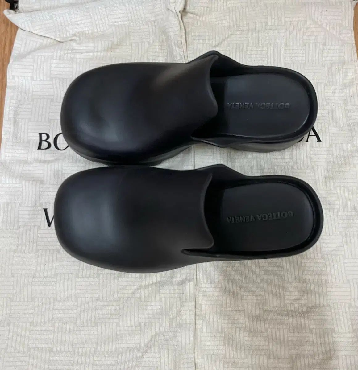 Botteg Veneta スリッパ