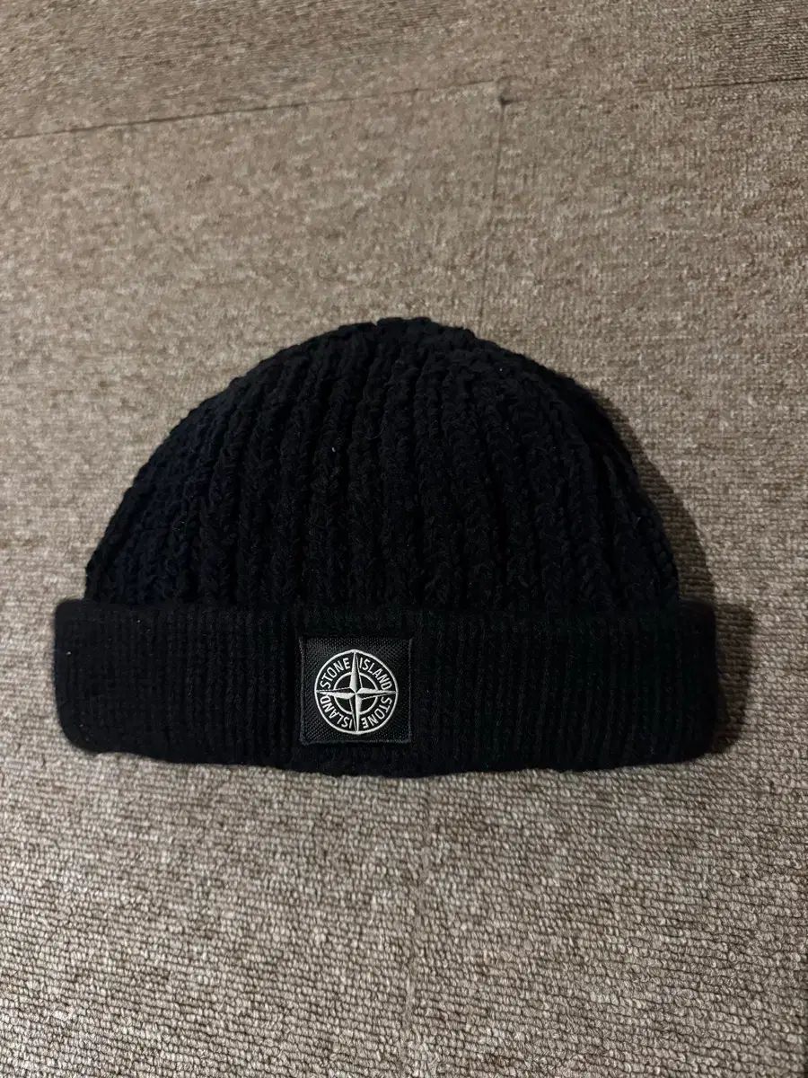 STONE  ビーニー ブラック STONE ビーニー ブラック black STONE ISLAND ニットキャップ (全6色