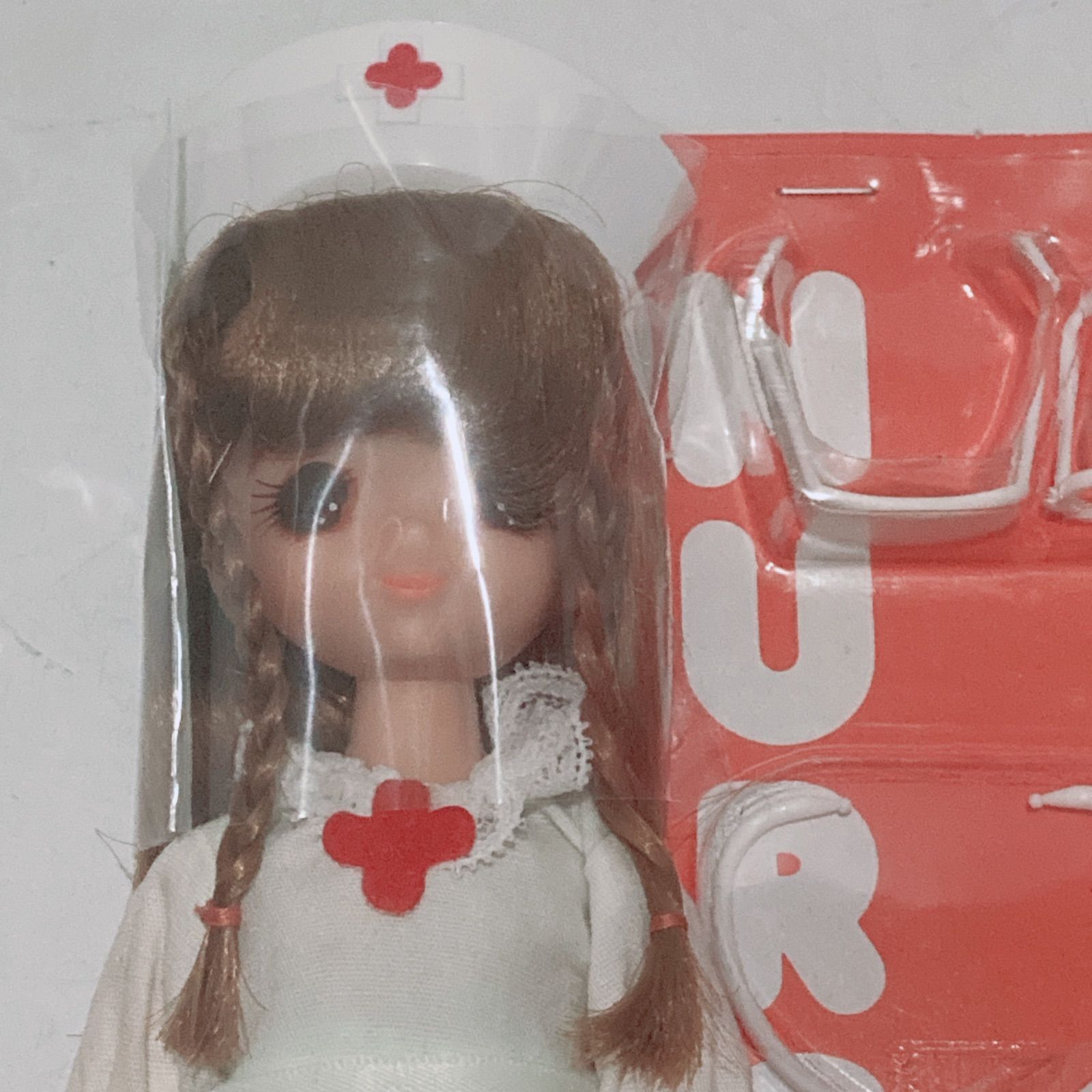 リカちゃんのおともだち ナースのひとみちゃん 当時物 着せ替え人形 TAKARA ドール