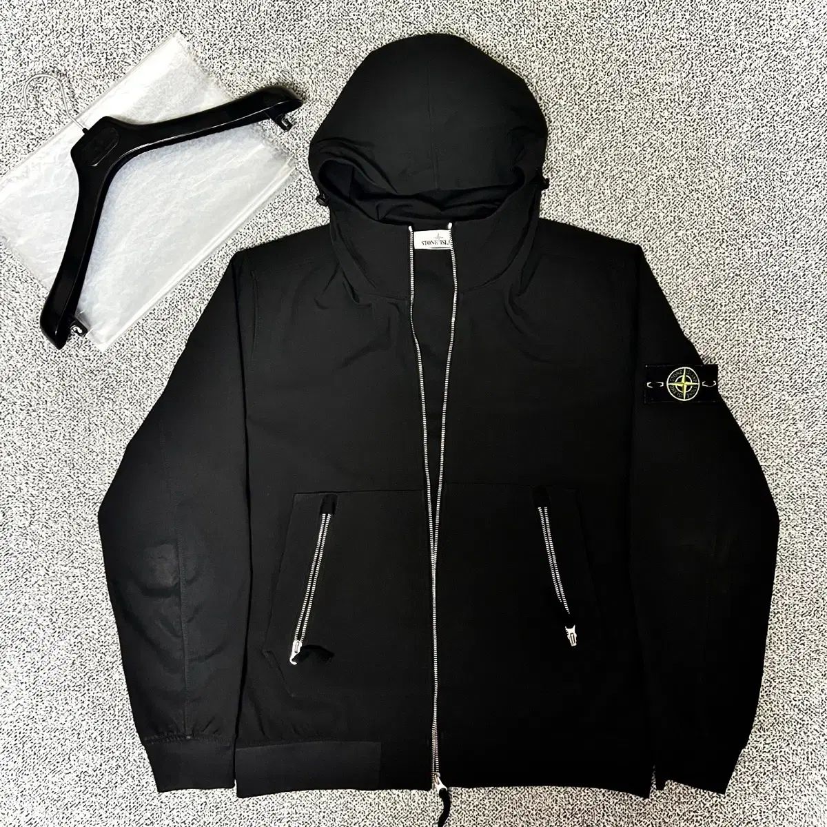 ほぼ XL ストーンアイランド ソフトシェル ジャケット ブラック