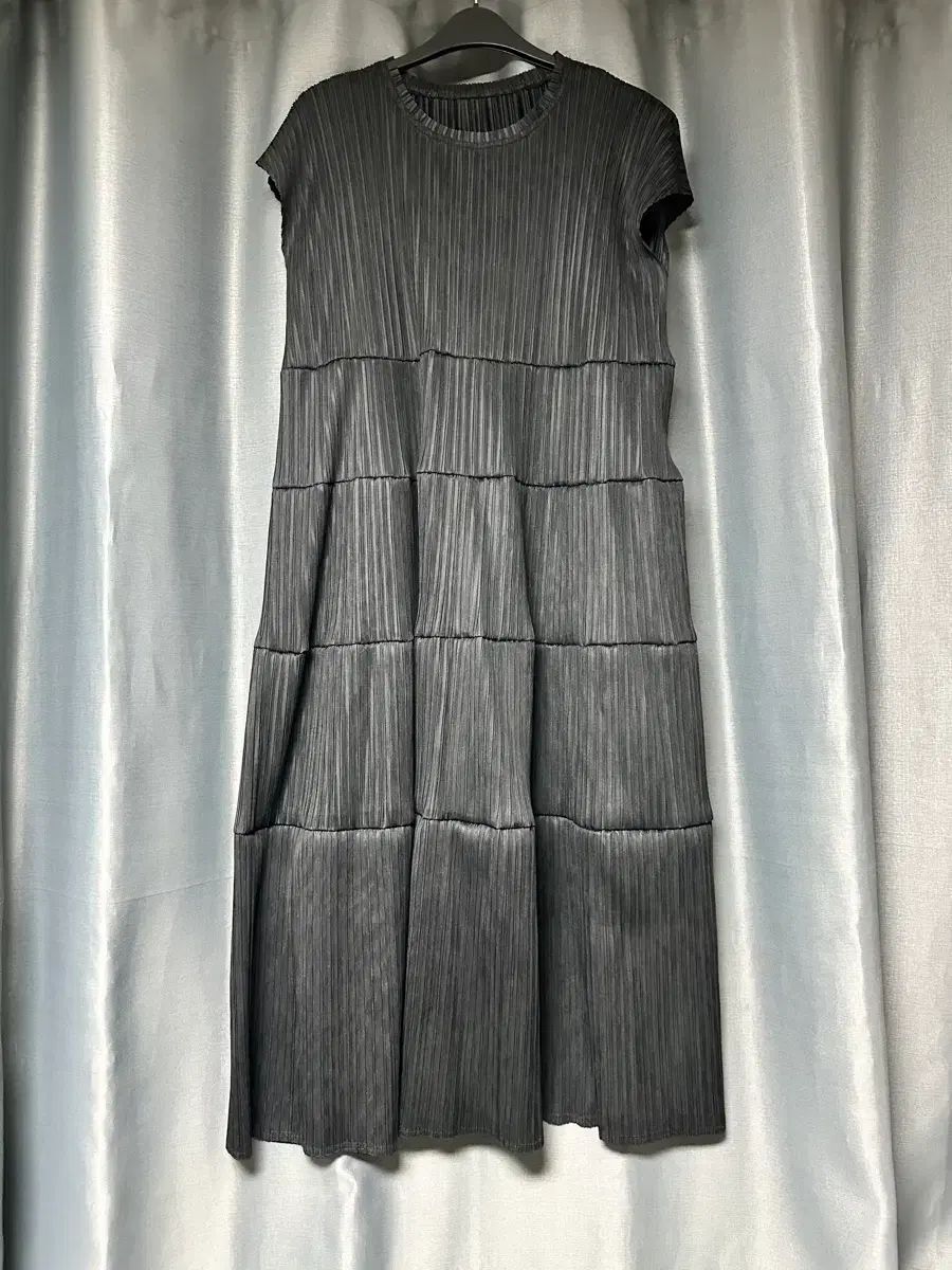 プリーツ ブラック ONE PIECE 66 99 サイズ