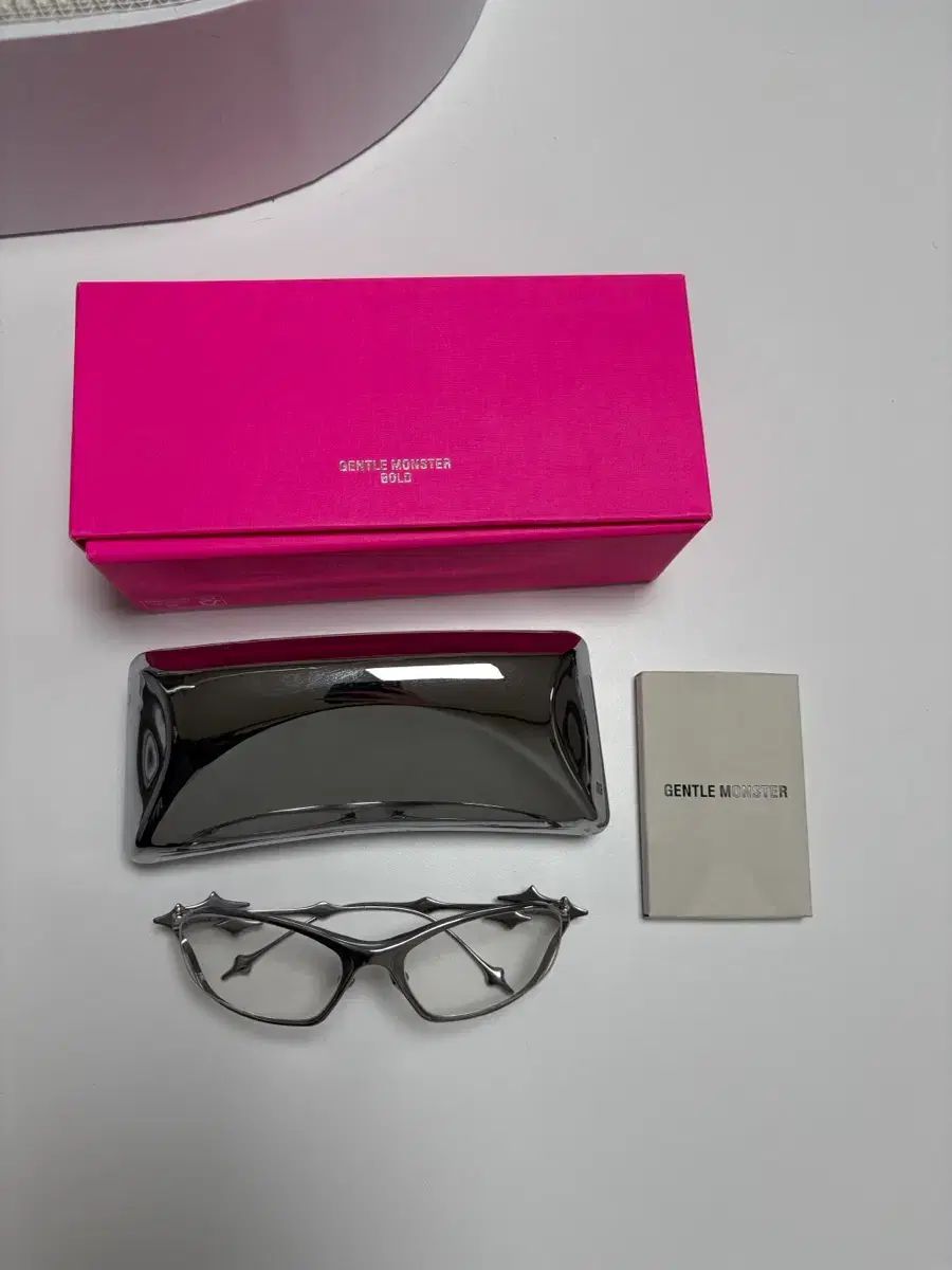  GENTLE MONSTER ジェントルモンスター ボールドコレクション ytt 02 サングラス 小物