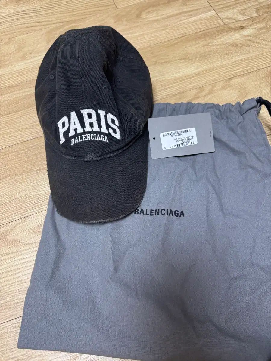 バレンシアガ パリ 帽子 ベースボールキャップ