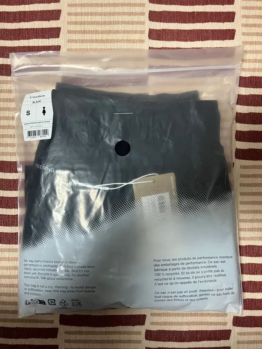 オンランニング レディース 5インチ コア ショーツ ブラック S