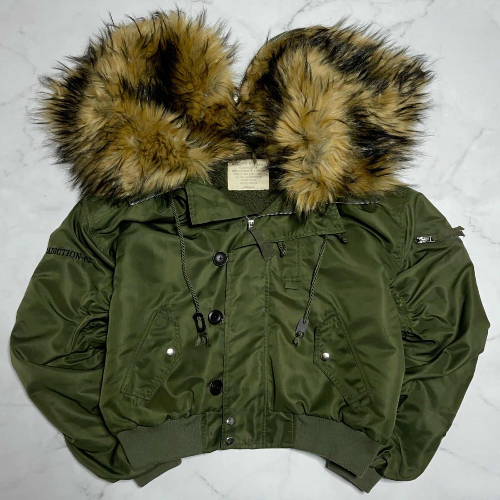 ラスボア RASVOA N 2 B 刺繍ロゴ フェイクファー 裏地ボア ショート丈 短丈 カーキ オリーブ ポリエステル フライトジャケット ブルゾン アウター レディース