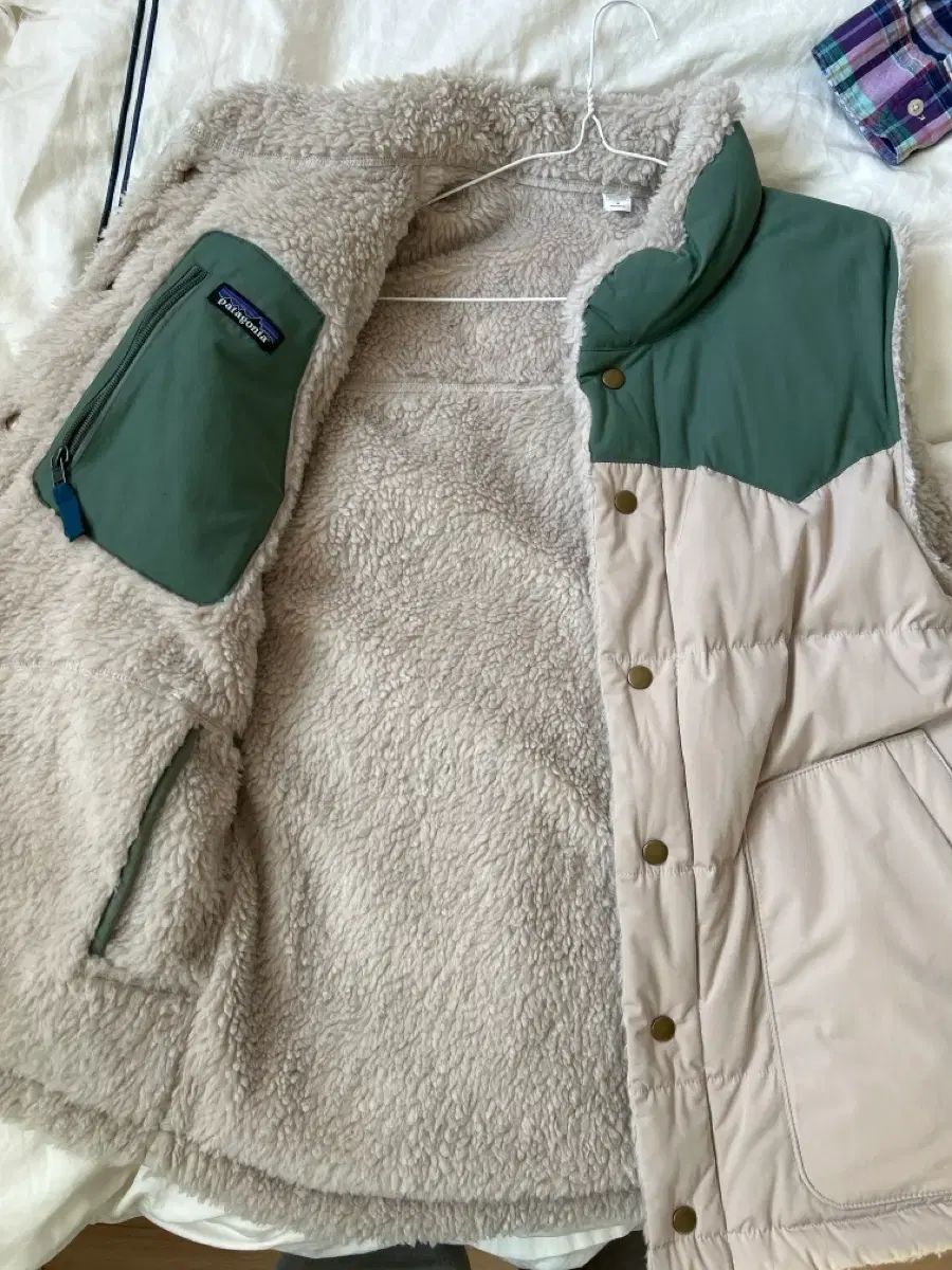 パタゴニア リバーシブル ビビ ダウン ベスト オアタン