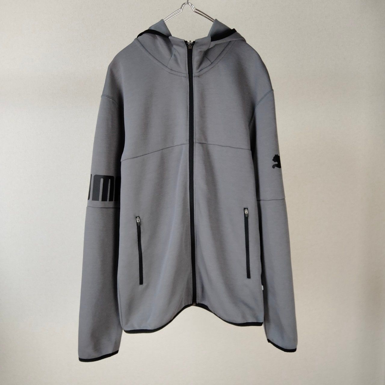 PUMA プーマ フルジップ ジャケット ロゴプリント グレー Mサイズ