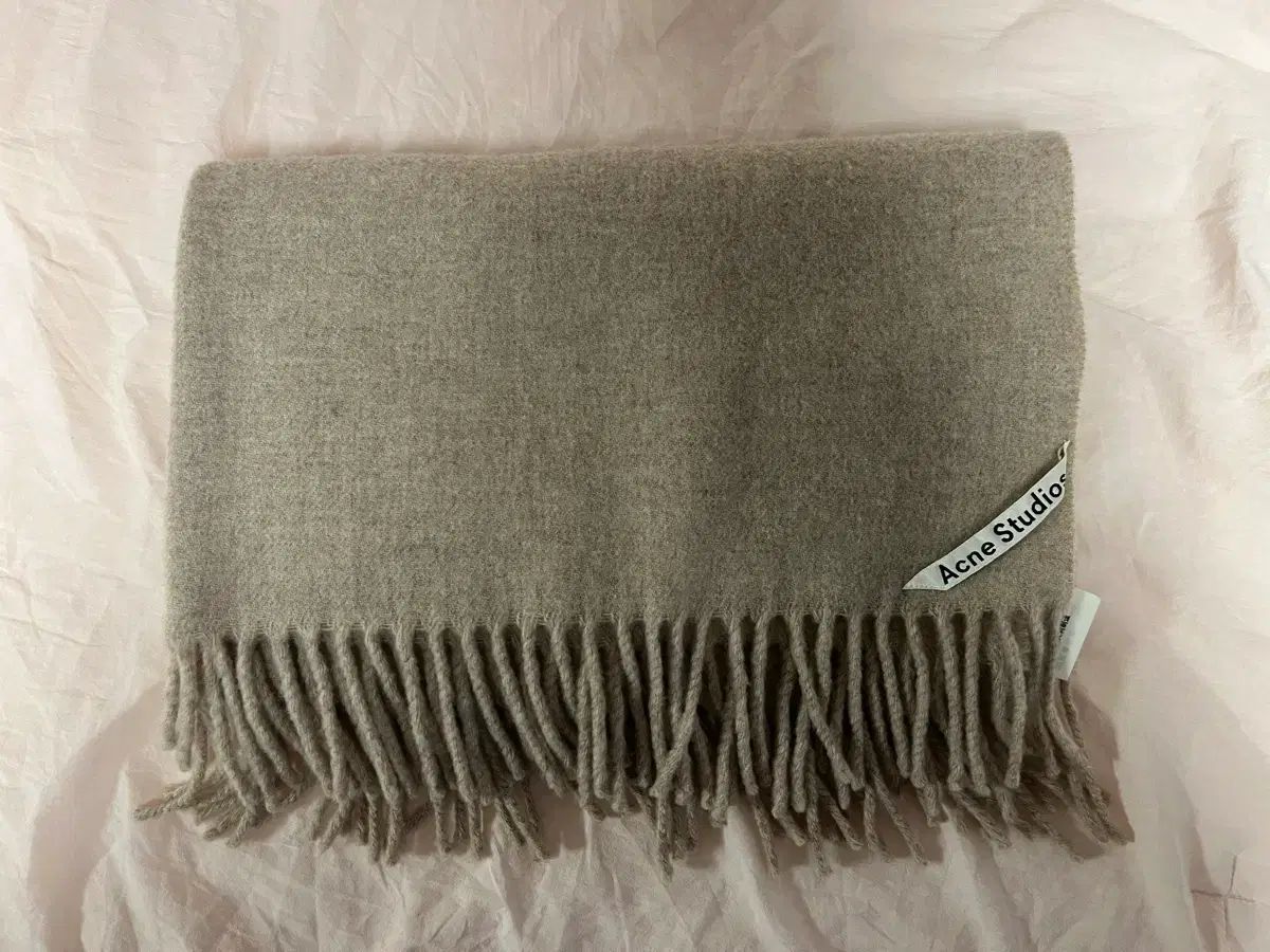 Acne Studios アクネストゥディオズ マフラー (オートミール) - メルカリ