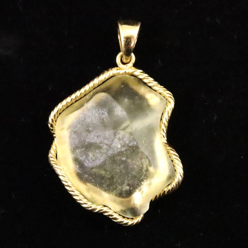 リビアンデザートグラス 26 mm原石 ペンダントトップ 6 9 g 榎本通商94567