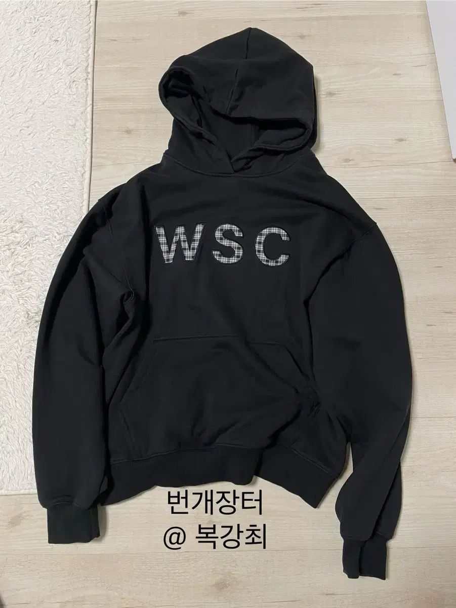 Wsc archive パッチ ロゴ フーディー 001