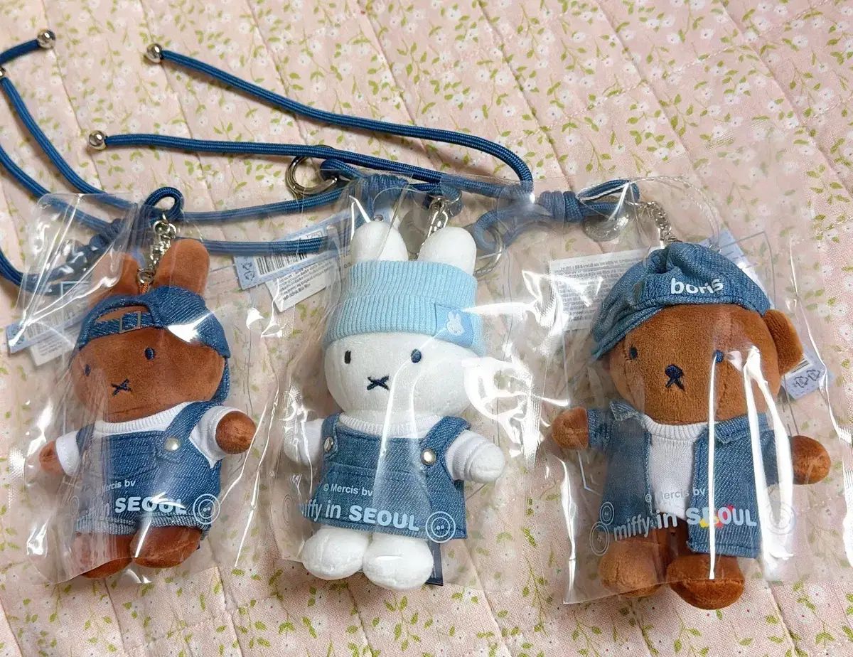 ミッフィーinSEOUL デニムエディション ぬいぐるみキーリング 3種