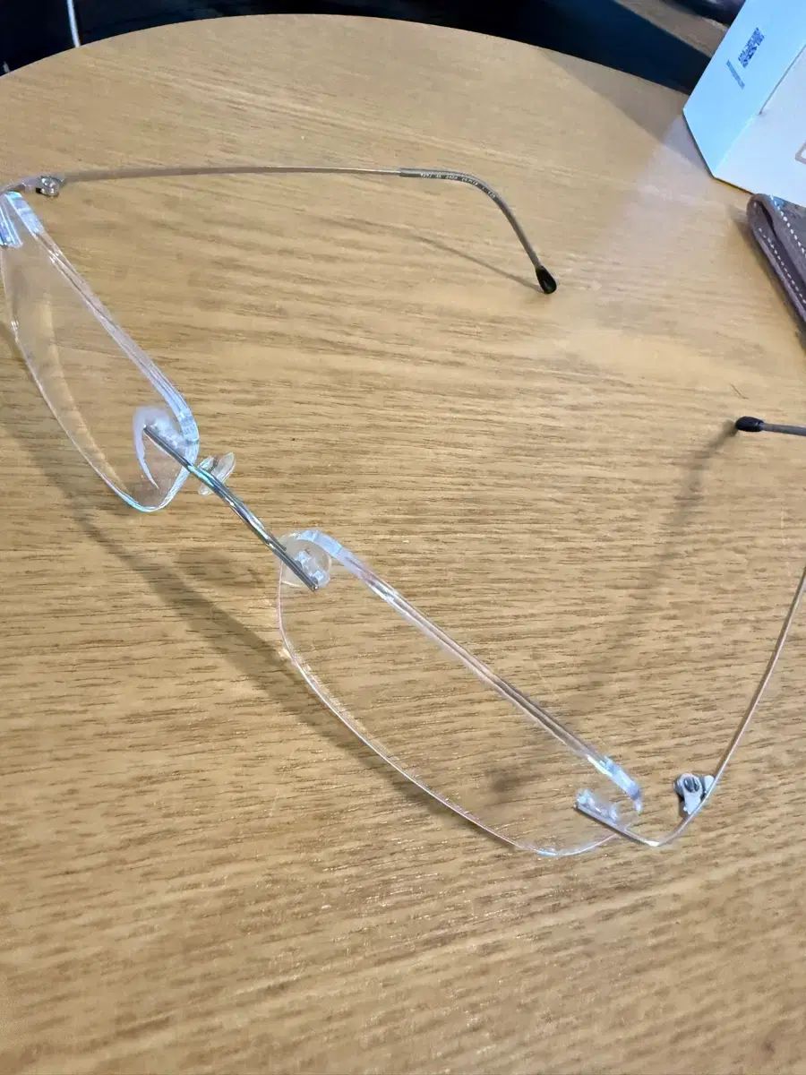 Silhouette フチなし メガネ ブラック チタン