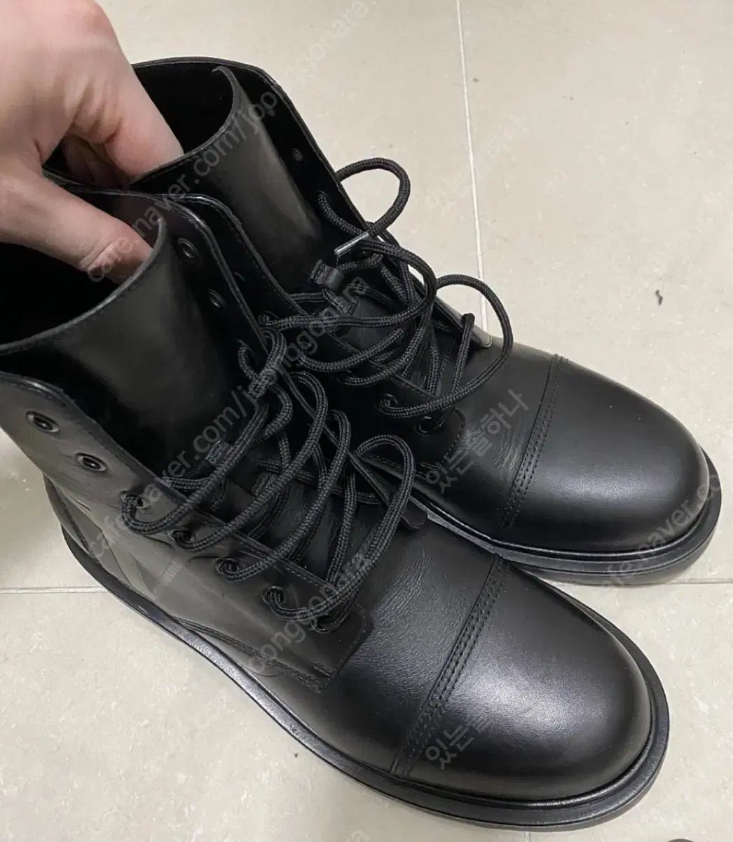 ヴァレンティノ カーフスキン ウォーカーブーツ 1 2回短時間着用