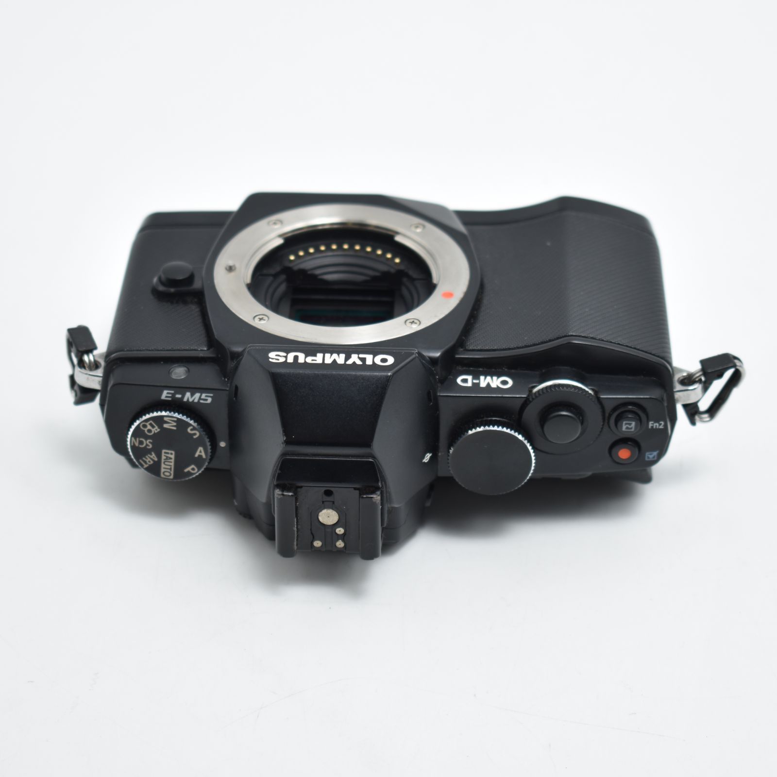 B#10839 OLYMPUS ミラーレス一眼 OM-D E-M5 ボディ ブラック 1605万