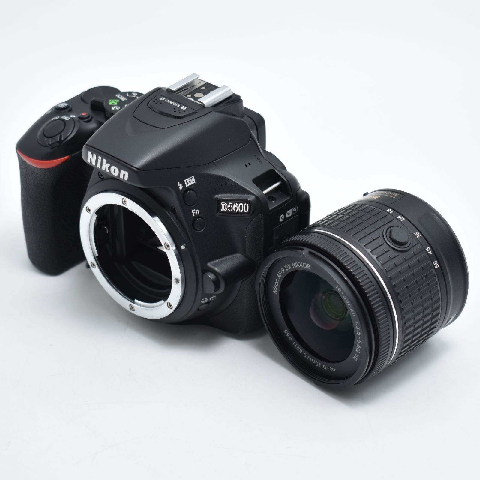 B 10812 Nikon デジタル一眼レフカメラ D 5600 AF P 18 55 VR レンズキット ブラック