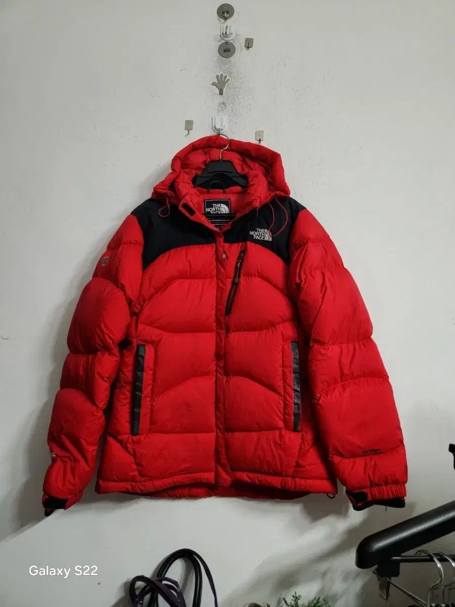 THE NORTH FACE ザノースフェイス レッド パファー ダウン ジャケット