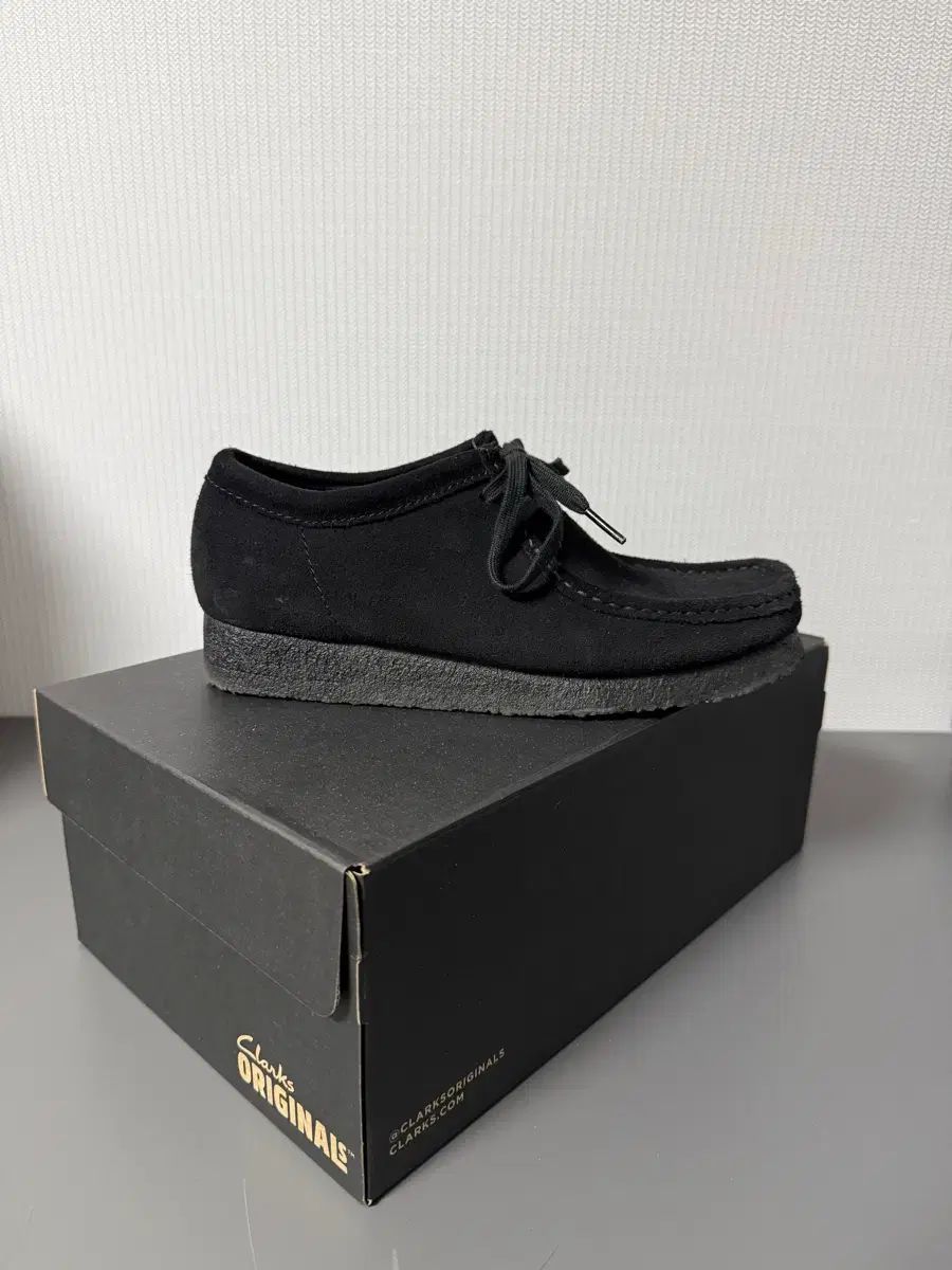 UK 6 クラークス ワラビー ブラック スウェード