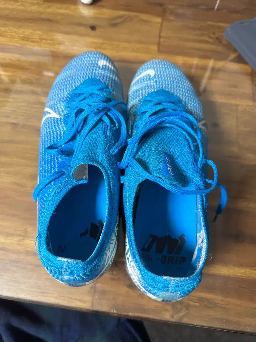 マーキュリアル