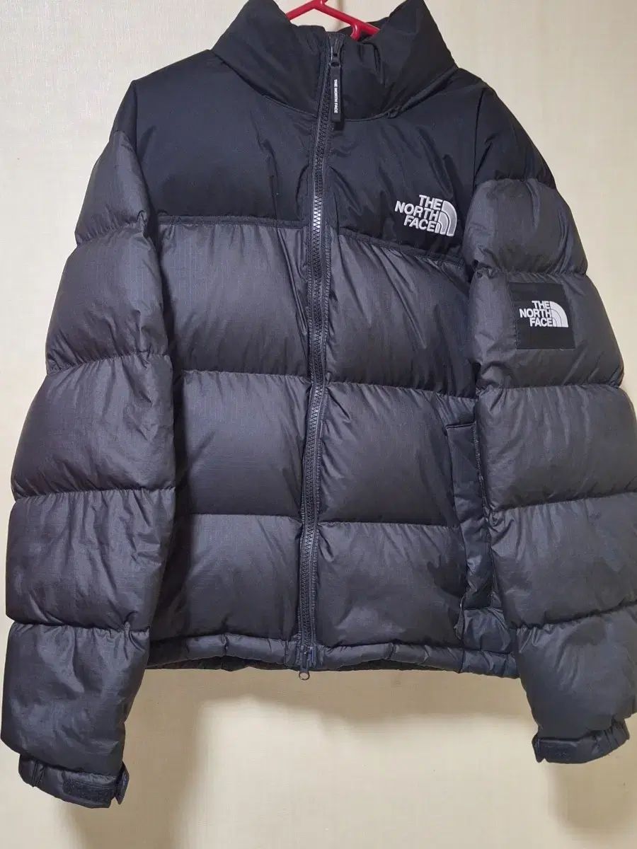 THE NORTH FACE ザノースフェイス ブラック ヌプシ ダウン ノベルティ L