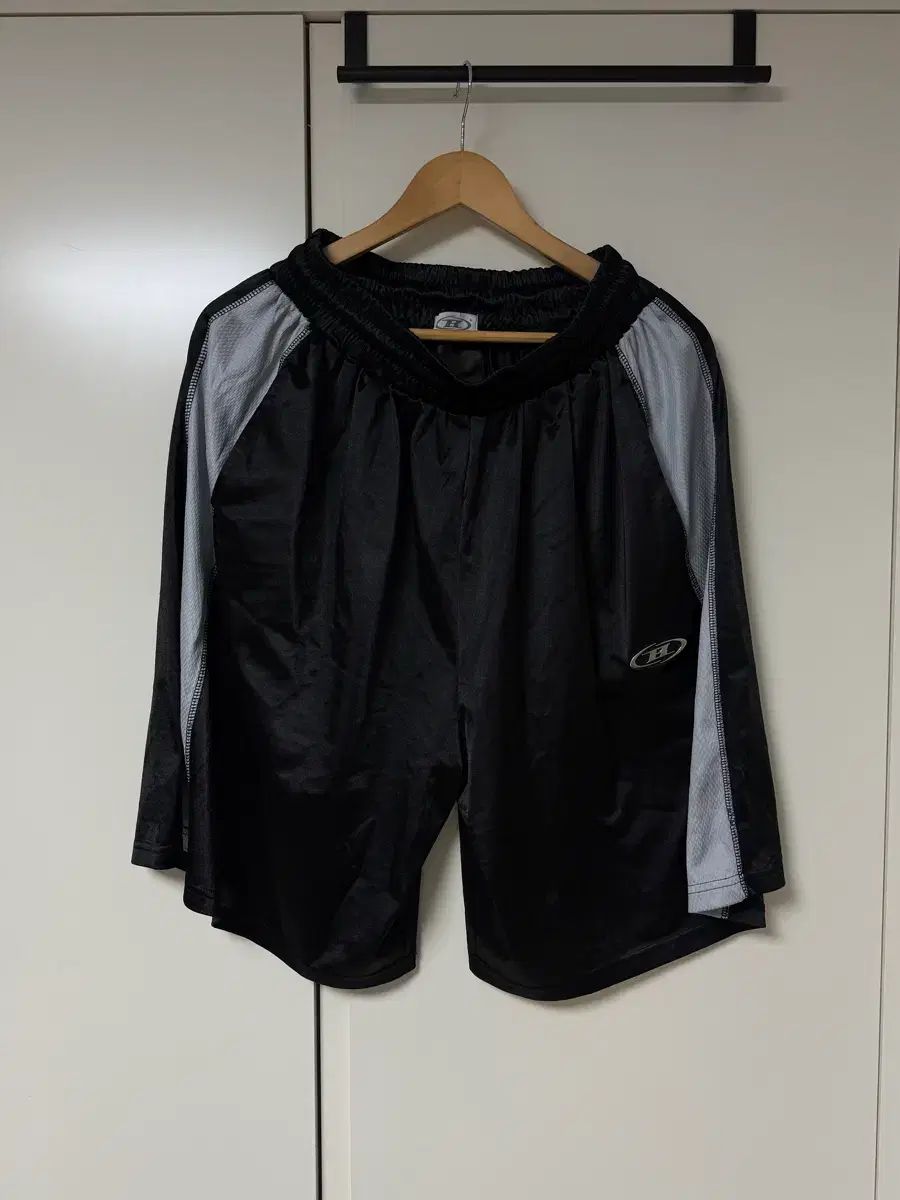 BORN TO WIN ハーフパンツ ウ ヒョンジェ 着用していた商品