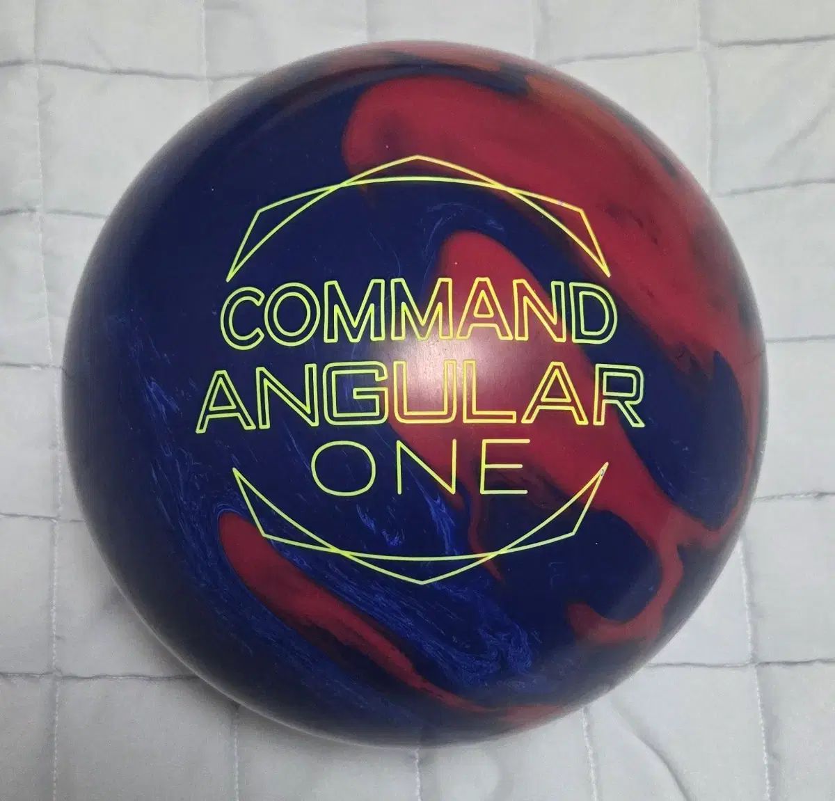 Ebonite Command Angular One ボーリング レッド ブルー