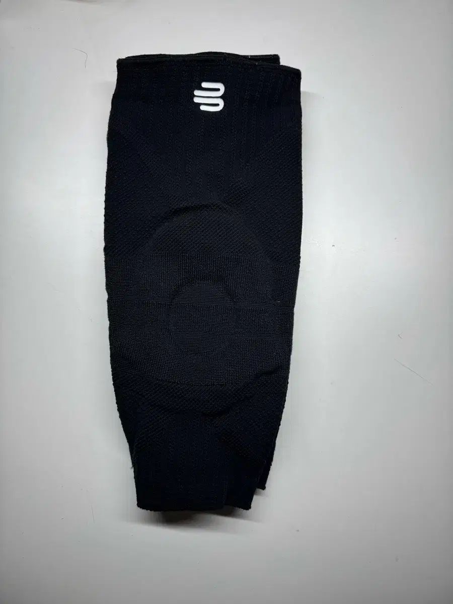 バウアーファイント ゲニュースポーツ 膝サポーター SPORTS KNEE SUPPORT