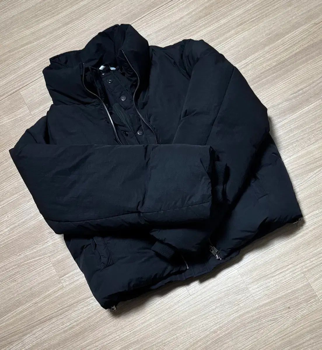 NOIRER クロップド レイヤード パファー ジャケット ブラック