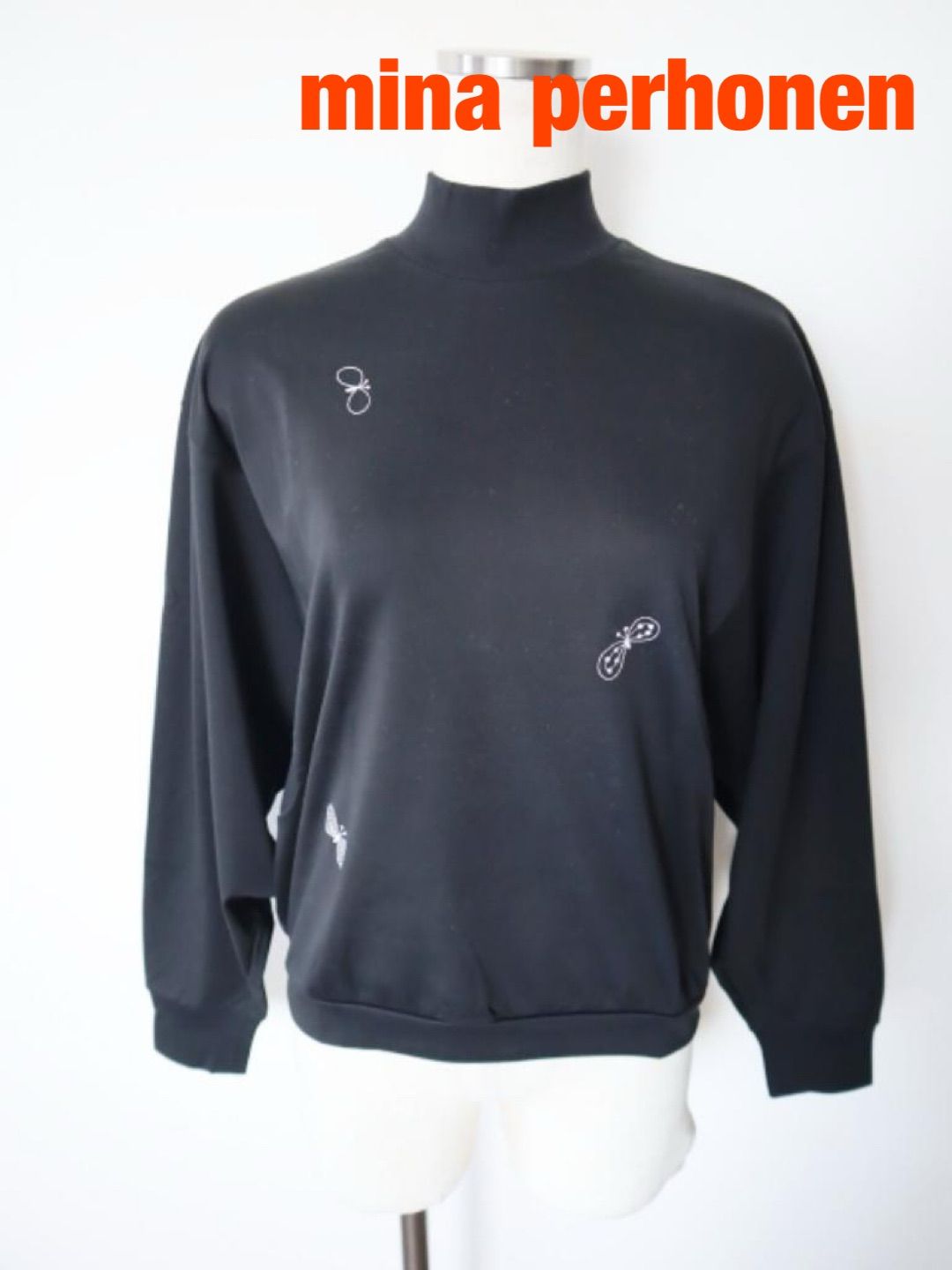 製 mina perhonen ミナペルホネン chouchoドルマンスリーブプルオーバー 定価30 800円 日本製 36 M相当 ブラック カットソー 大人 み 6461749