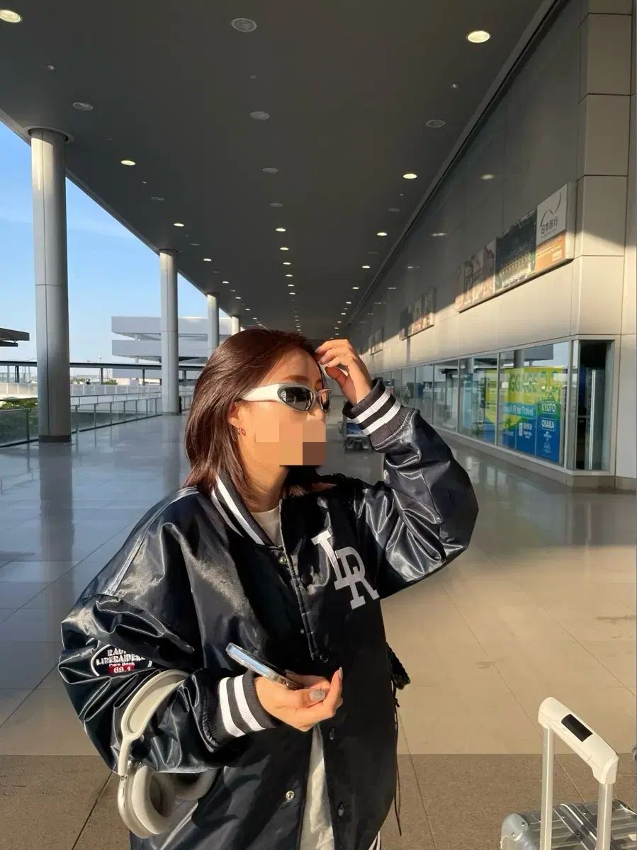 バレンシアガ オーバル スイフト サングラス